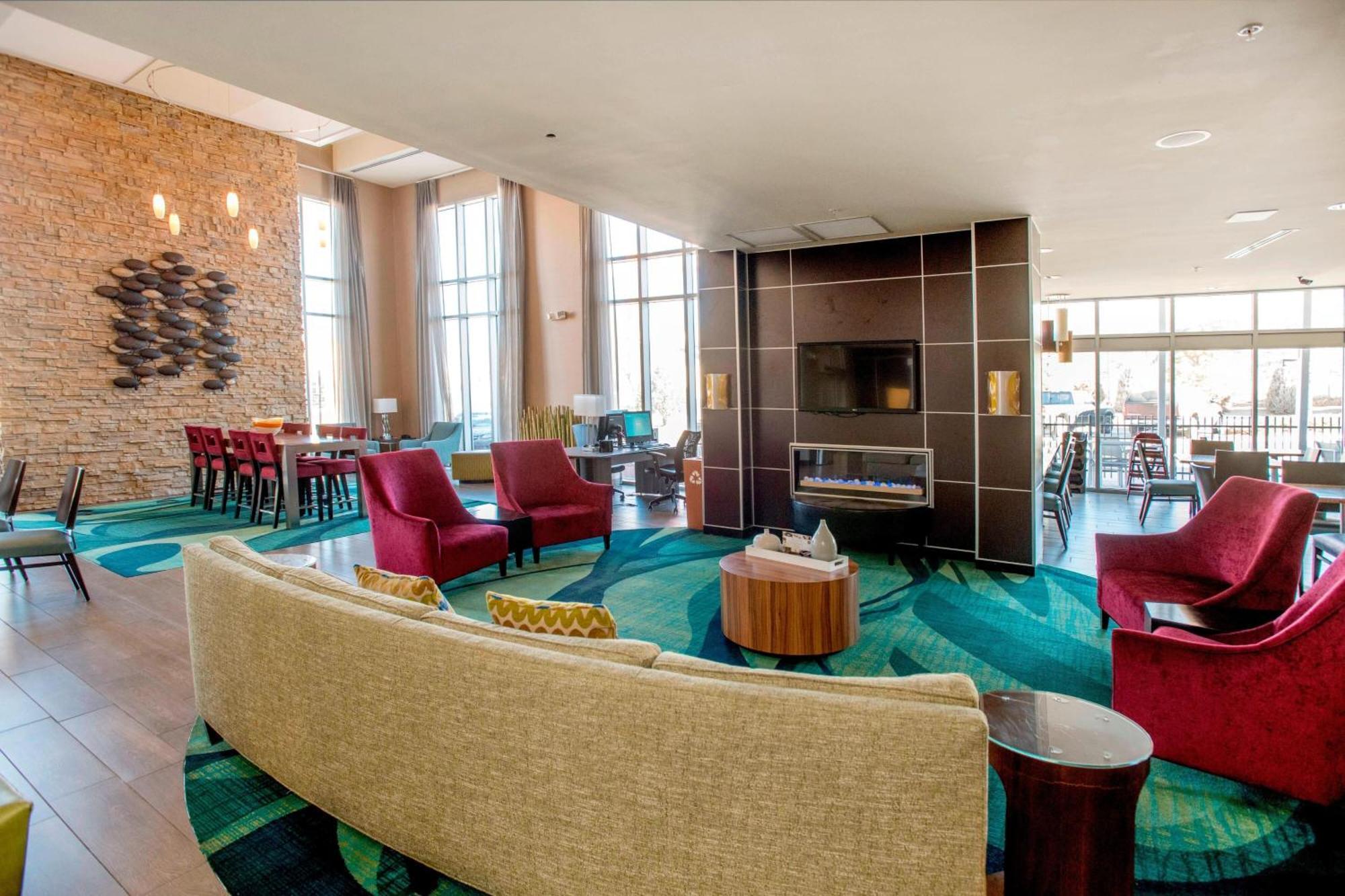 Springhill Suites By Marriott Pueblo Downtown Exterior photo